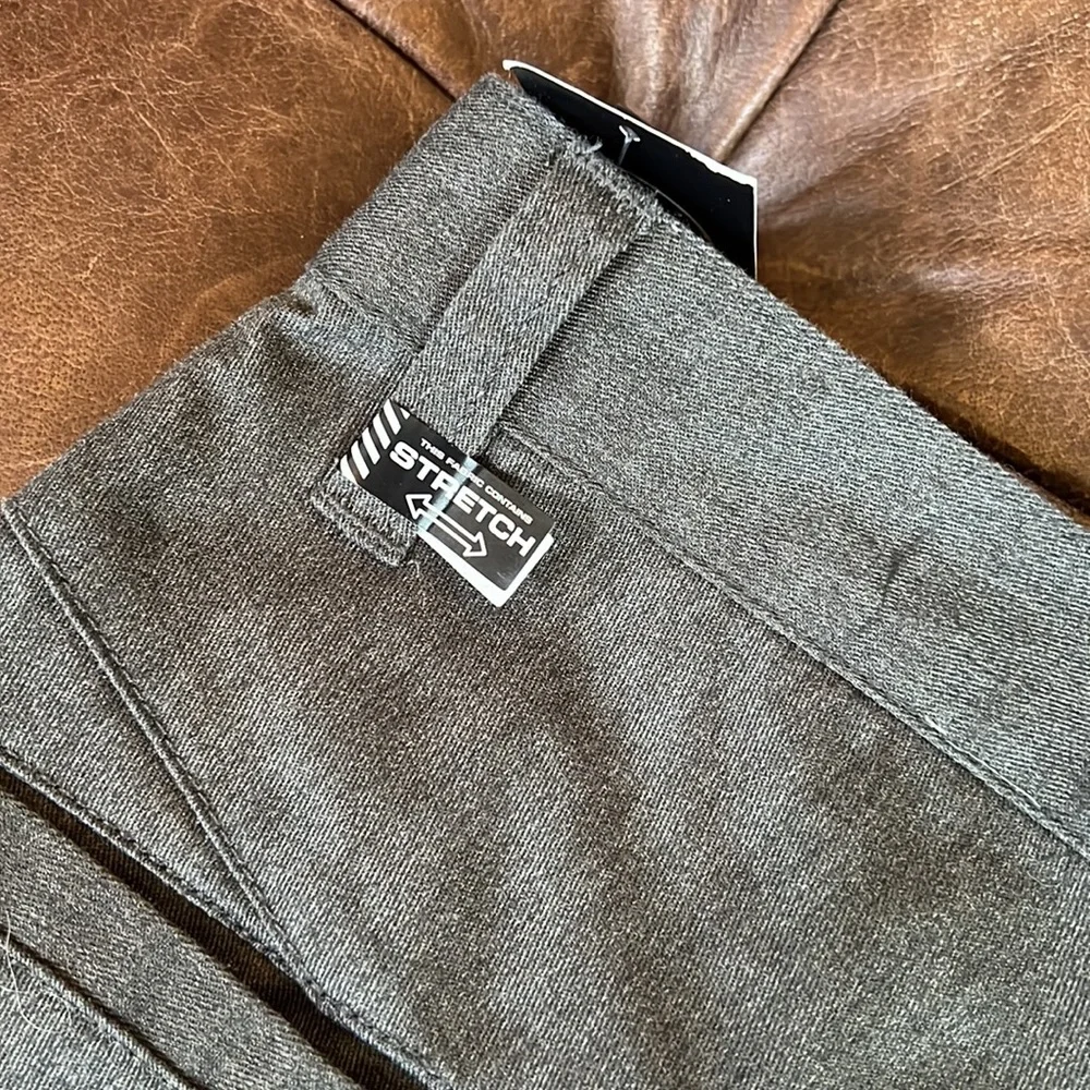 Volcom - Picture 6 of 6